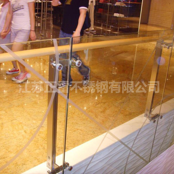 商場(chǎng)雙片不銹鋼立柱